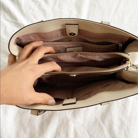 Kate Spade Purse - Picture 3 of 3